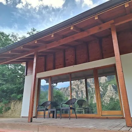 Magic Mountain House * سكوبجي
